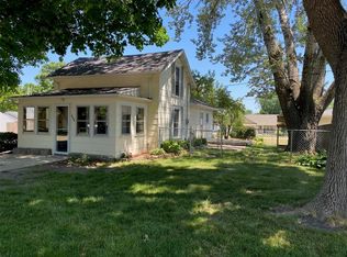 408 Summit St, Center Point, IA 52213