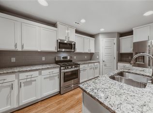 3262 Sundance St, Springdale, AR 72764