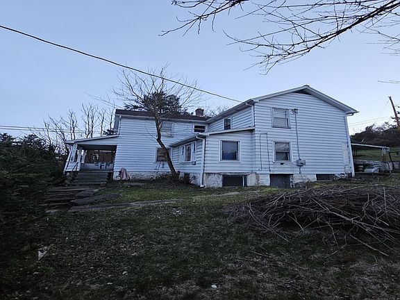 2nd image of 525 Lowry Ave
