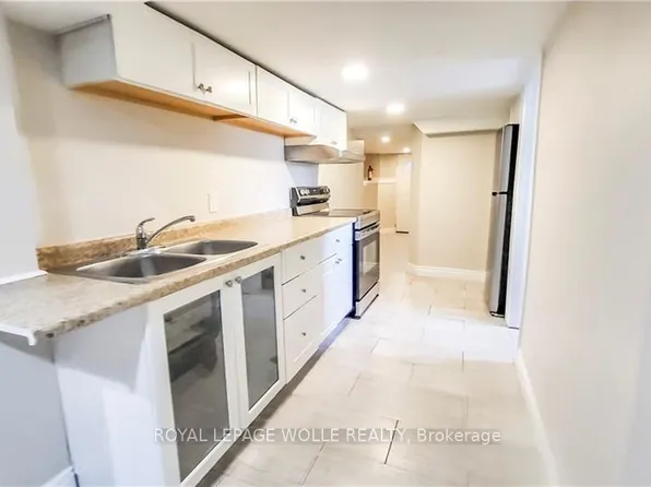 1546 King St E #1, Kitchener, ON N2G 2P1