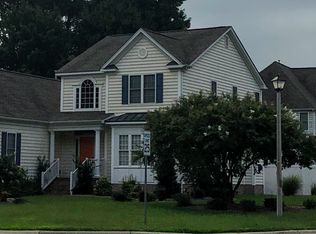 100 Overlook Pt, Yorktown, VA 23693