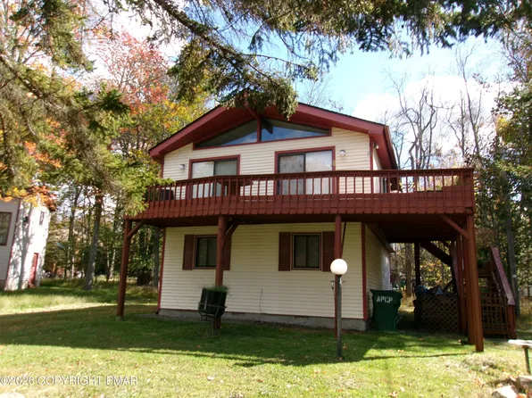 1482 Waterfront Dr, Tobyhanna, PA 18466