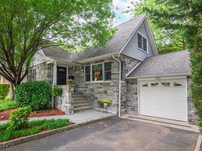17 W Fairmount Ave, Maywood, NJ, 07607