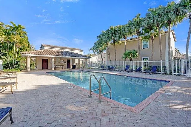 10581 NW 57th Ct — Photo 47