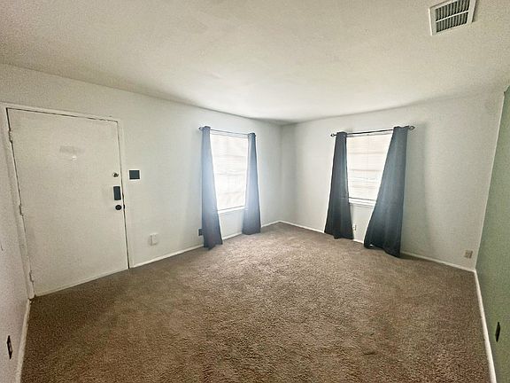 3rd image of 5846 Castle Lake Dr