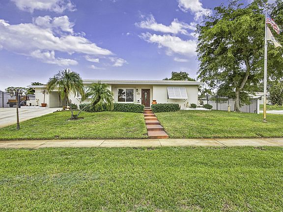 2nd image of 1610 Crest Drive