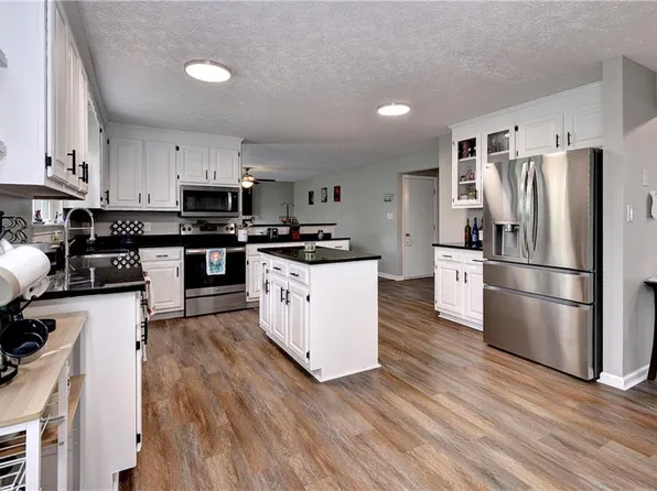 109 Trafalgar Ct, Williamsburg, VA 23185