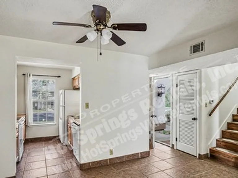 120 Emperado Way — Photo 5