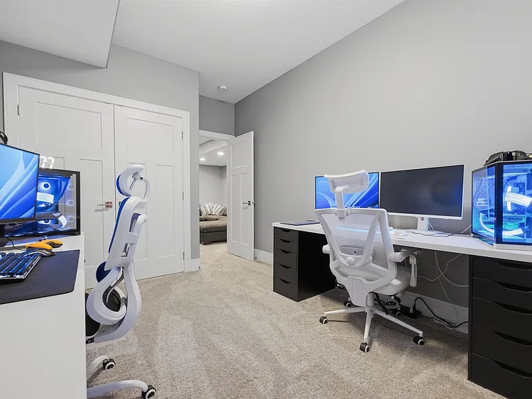 1305 Hainstock Way SW — Photo 48