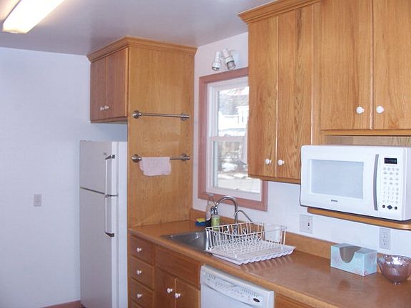 4th image of 216 N New St