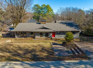 24 S Hartman Ave, Fayetteville, AR 72701