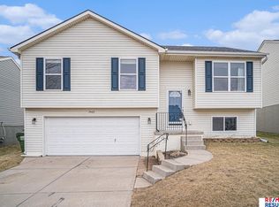 19421 V St, Omaha, NE 68135