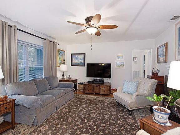 5th image of 2760 N Sherwood Dr