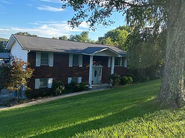 6640 Greenview Dr, Knoxville, TN 37918