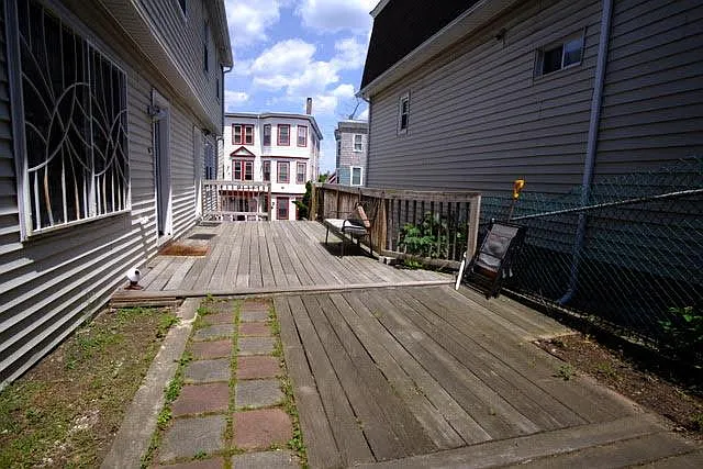 37 Forbes St #B — Photo 6