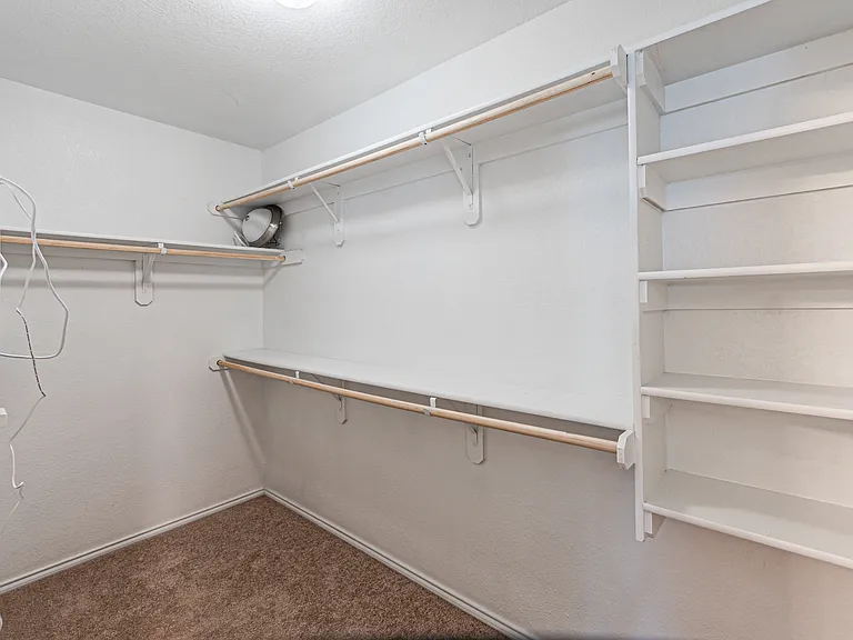 2553 Hadley St — Photo 16