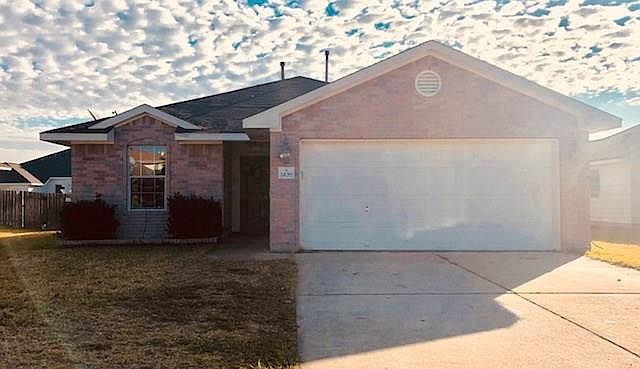 1st image of 1409 Pearsall Ln