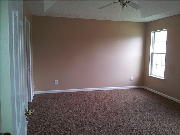 5th image of 1322 Cooper Rd