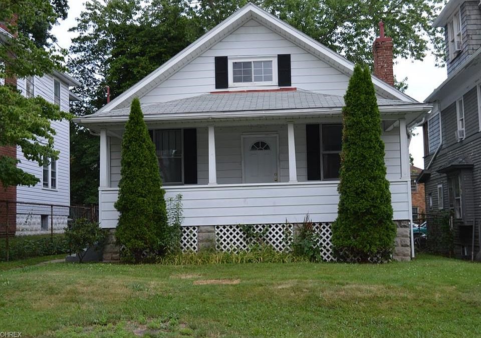 Cute Bungalow Home!!