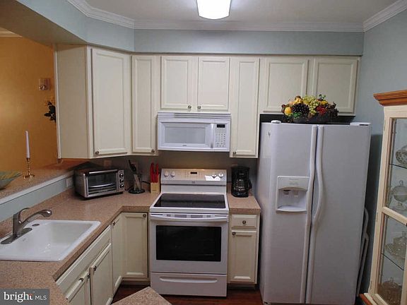 2nd image of 2604 Chapel Lake Dr APT 101