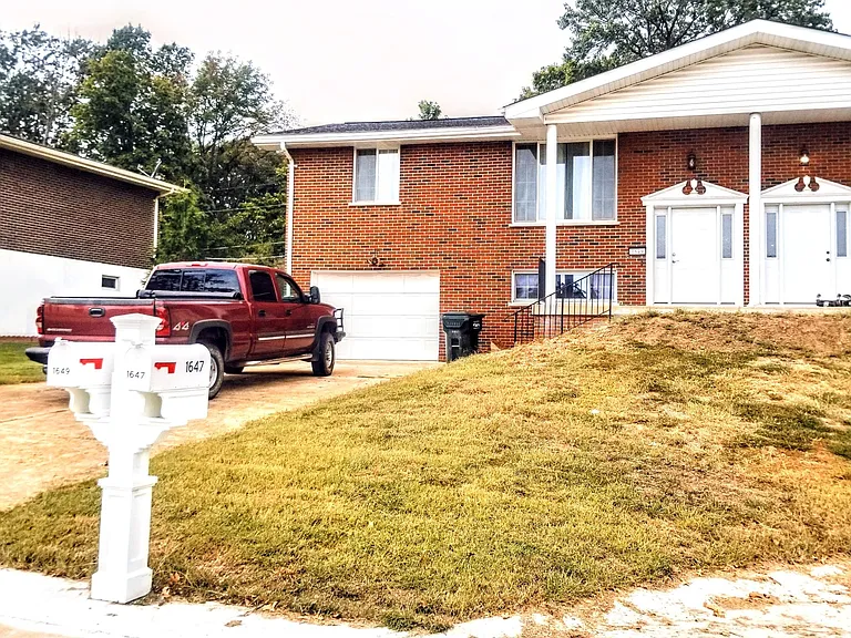 1649 Twin Oaks Dr — Photo 15