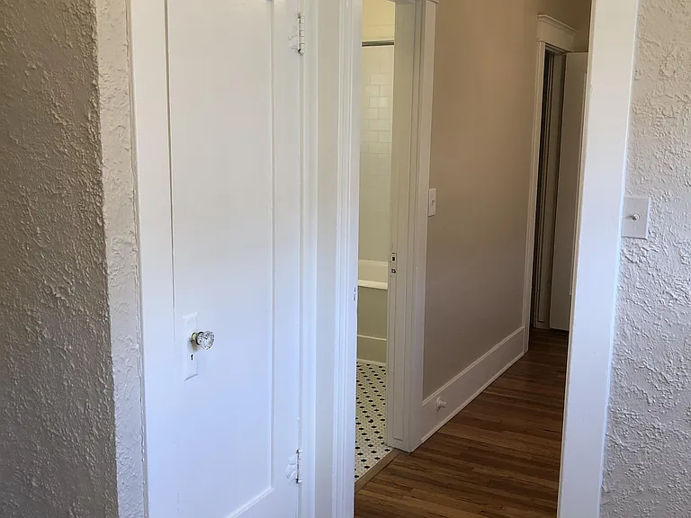 501 W Whiting Ave #8 — Photo 21