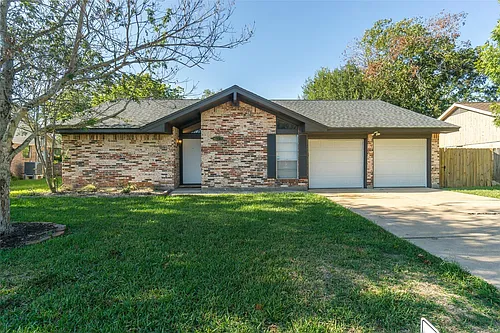 2119 Williamsburg Ct S Photo 1