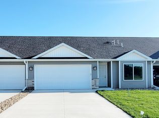 908 Katelyn Cir, Montgomery, MN 56069