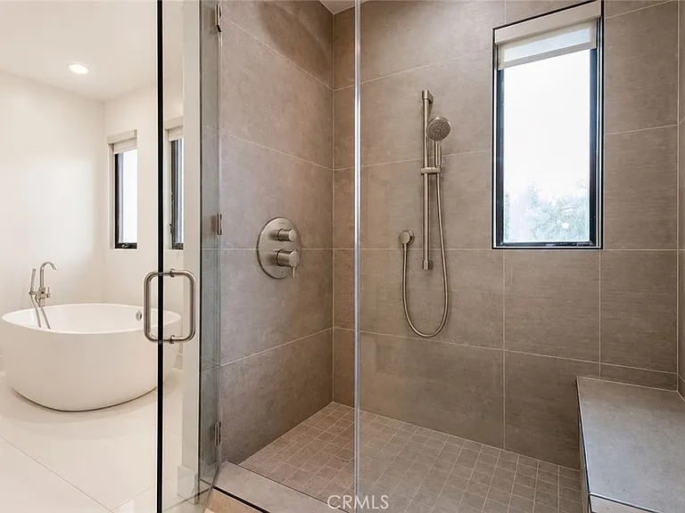 5017 Hesperia Ave — Photo 33