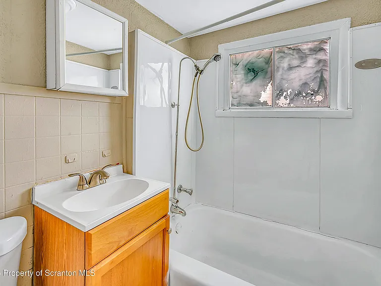 1007 Washburn St #2 — Photo 14