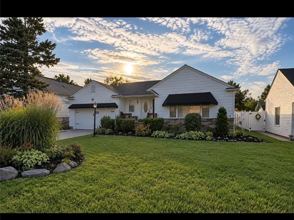 4521 Longleaf Rd, Warrensville Heights, OH 44128