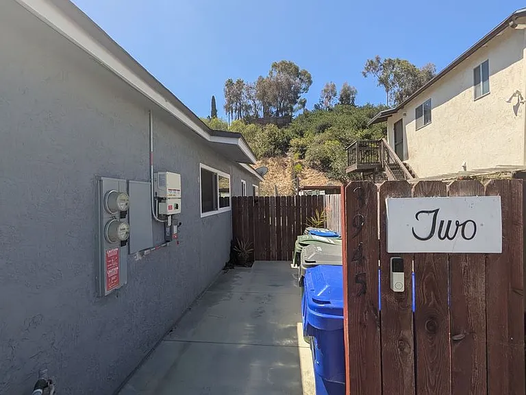 3945 Cameo Dr #2 — Photo 2