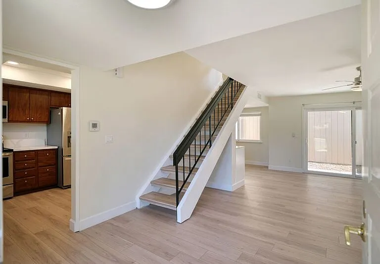 6726 Calvine Rd — Photo 3