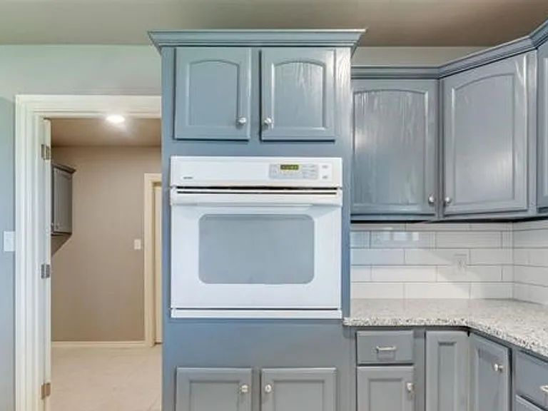 640 SW Dani Ann Ln — Photo 11