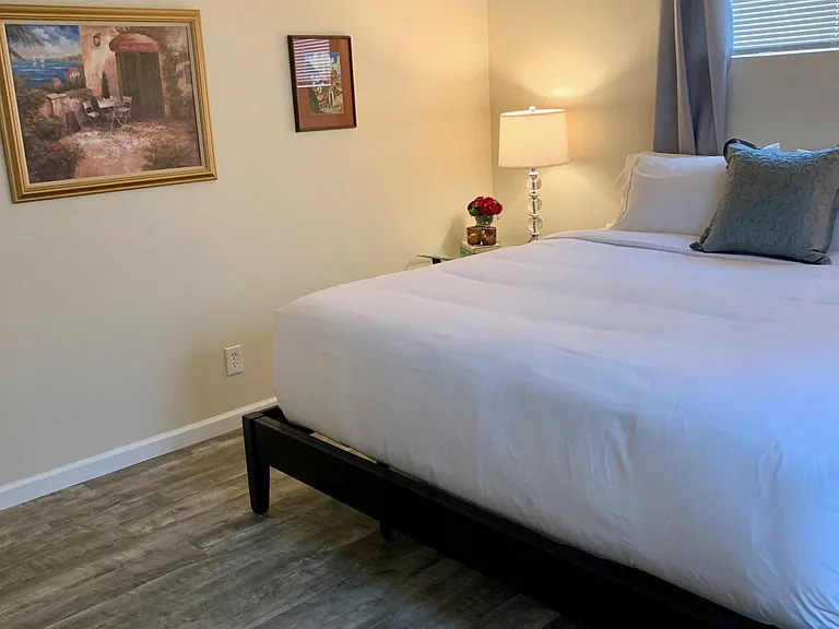 King-Size Bedroom