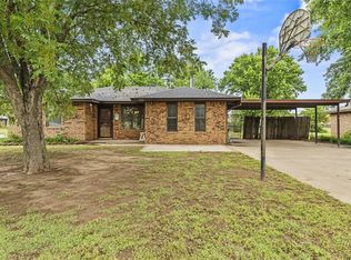 720 W 3rd St, Watonga, OK 73772