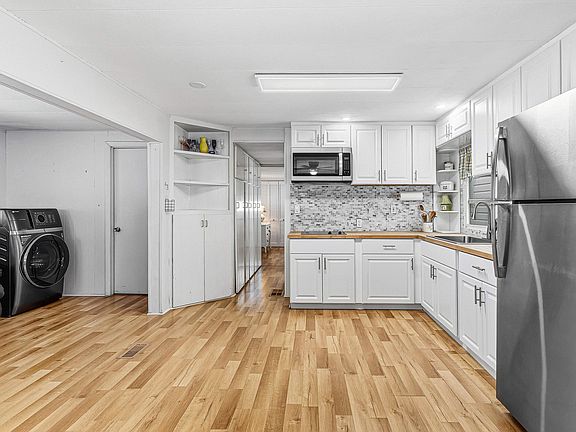 5th image of 202 Palm Drive #I
