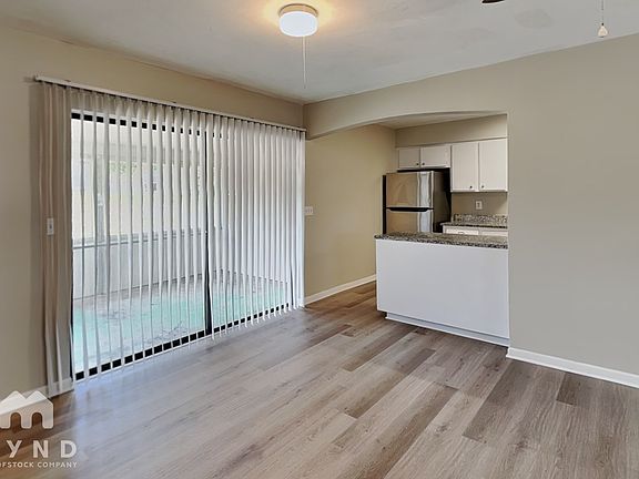 4th image of 7088 Spring Hill Dr