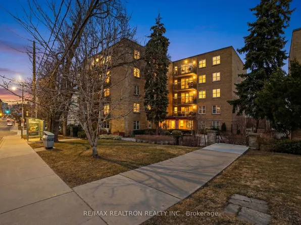 2603 Bathurst St #106, Toronto, ON M6B 2Z6