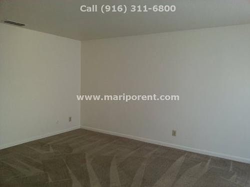 3rd image of 928 Regatta Dr