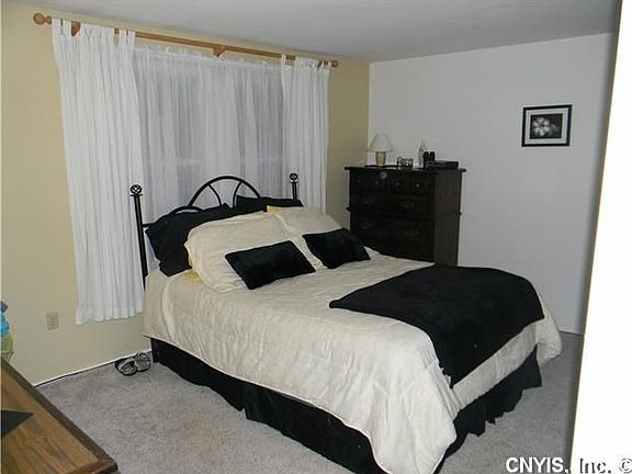 3rd image of 8277 Mantova Dr