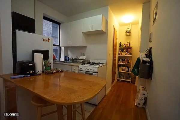 Rented by Citi Habitats | media 12