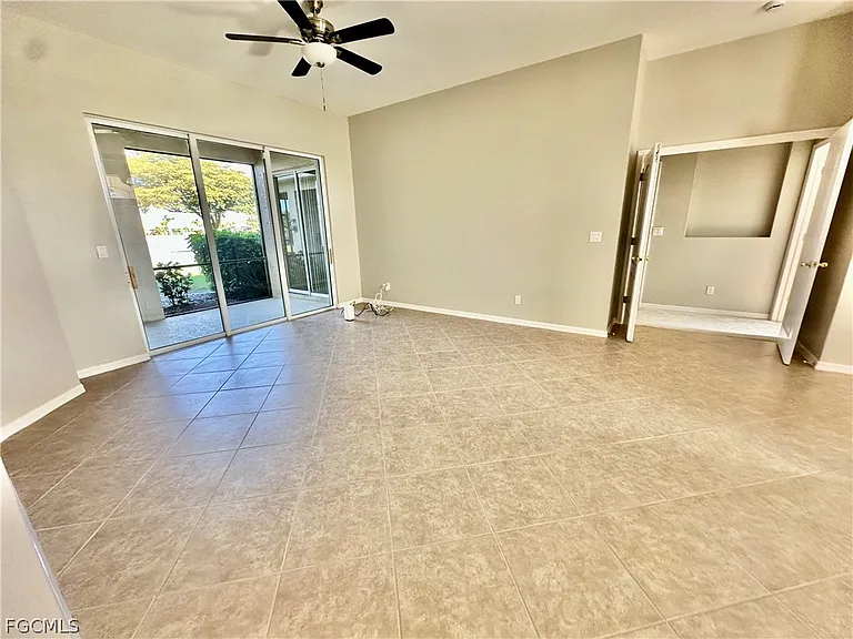 12469 Pebble Stone Ct — Photo 8