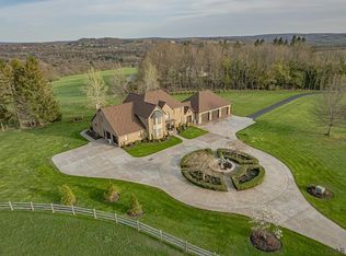 827 Seanor Rd, Windber, PA 15963