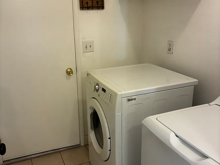 4287 Apex Dr — Photo 26