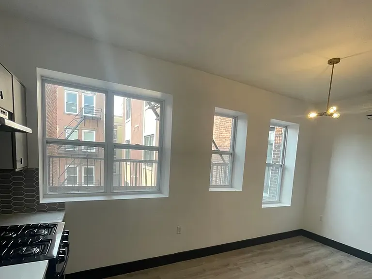 10 Thomas St #1C — Photo 4