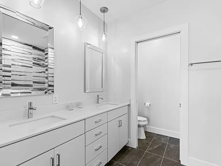3304 SW 49th Ter — Photo 17