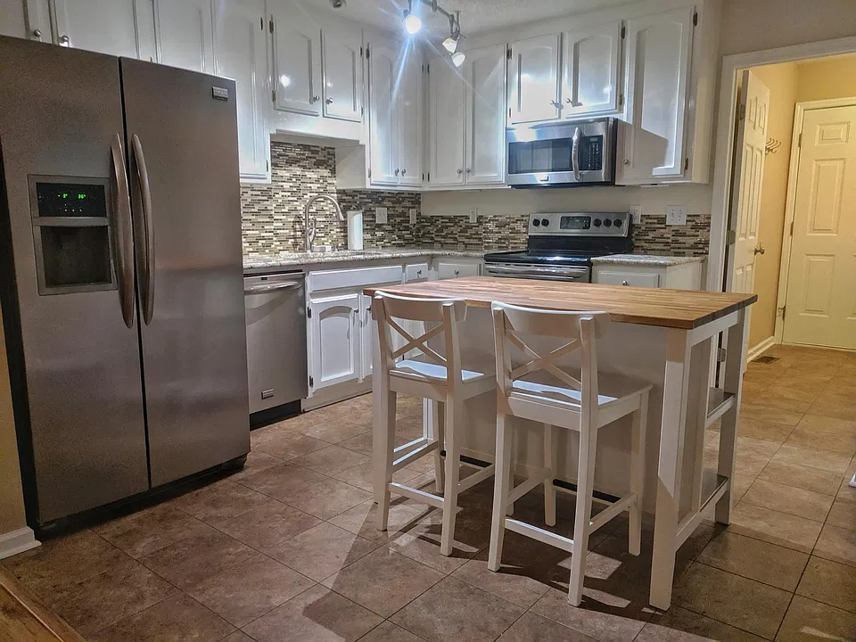 127 Ann Bradley Dr