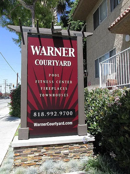 Warner Courtyard Apartments — Photo 26