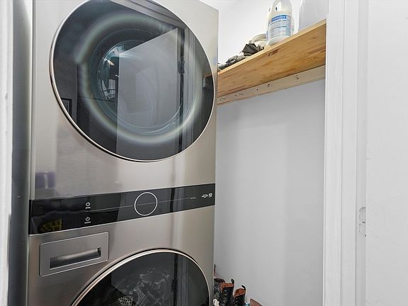 5th image of 2614 N Clybourn Ave APT 411